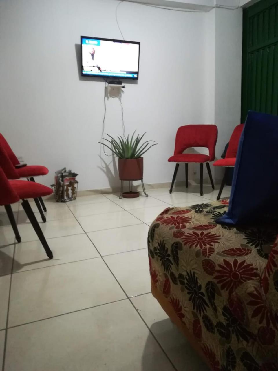 San Bosco Hostal Cali Bagian luar foto