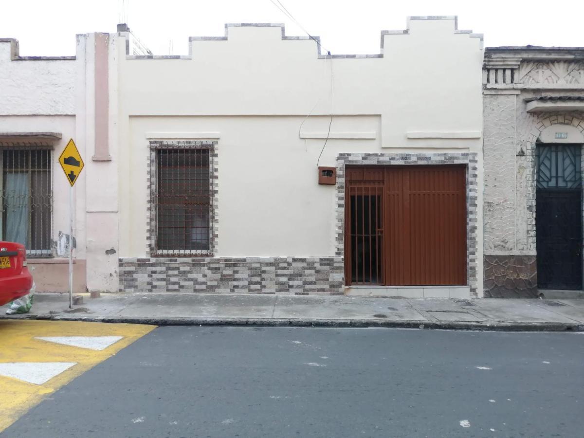 San Bosco Hostal Cali Bagian luar foto