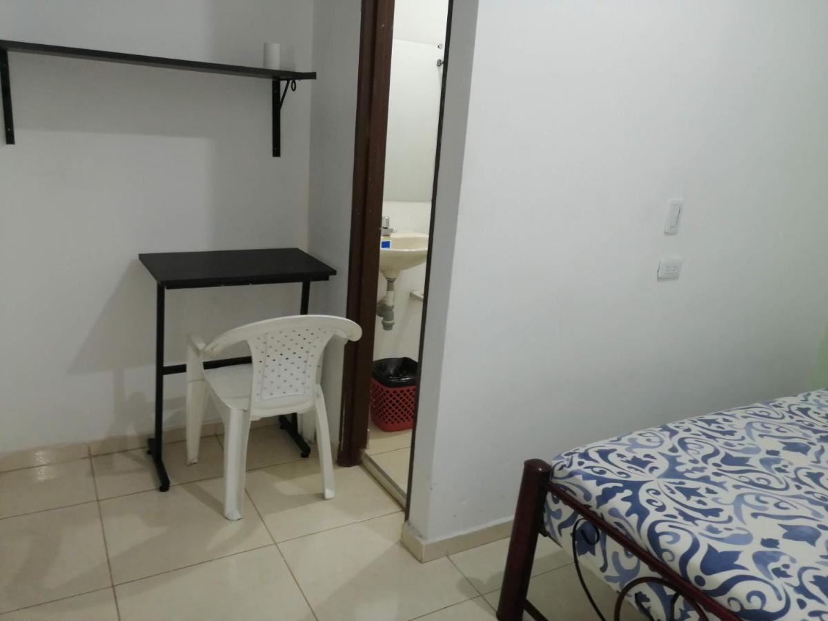 San Bosco Hostal Cali Bagian luar foto
